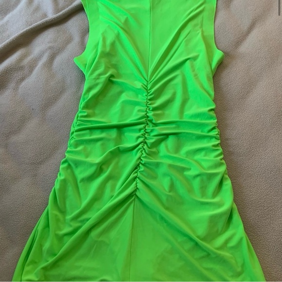 Norma Kamali Green Ruched Mini Dress - Picture 2 of 3